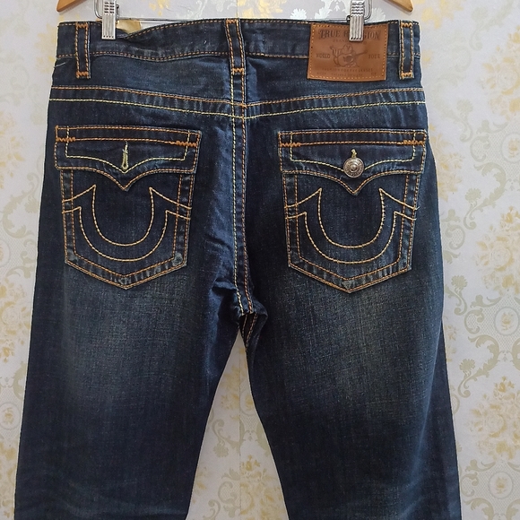 True Religion - Picture 7 of 11